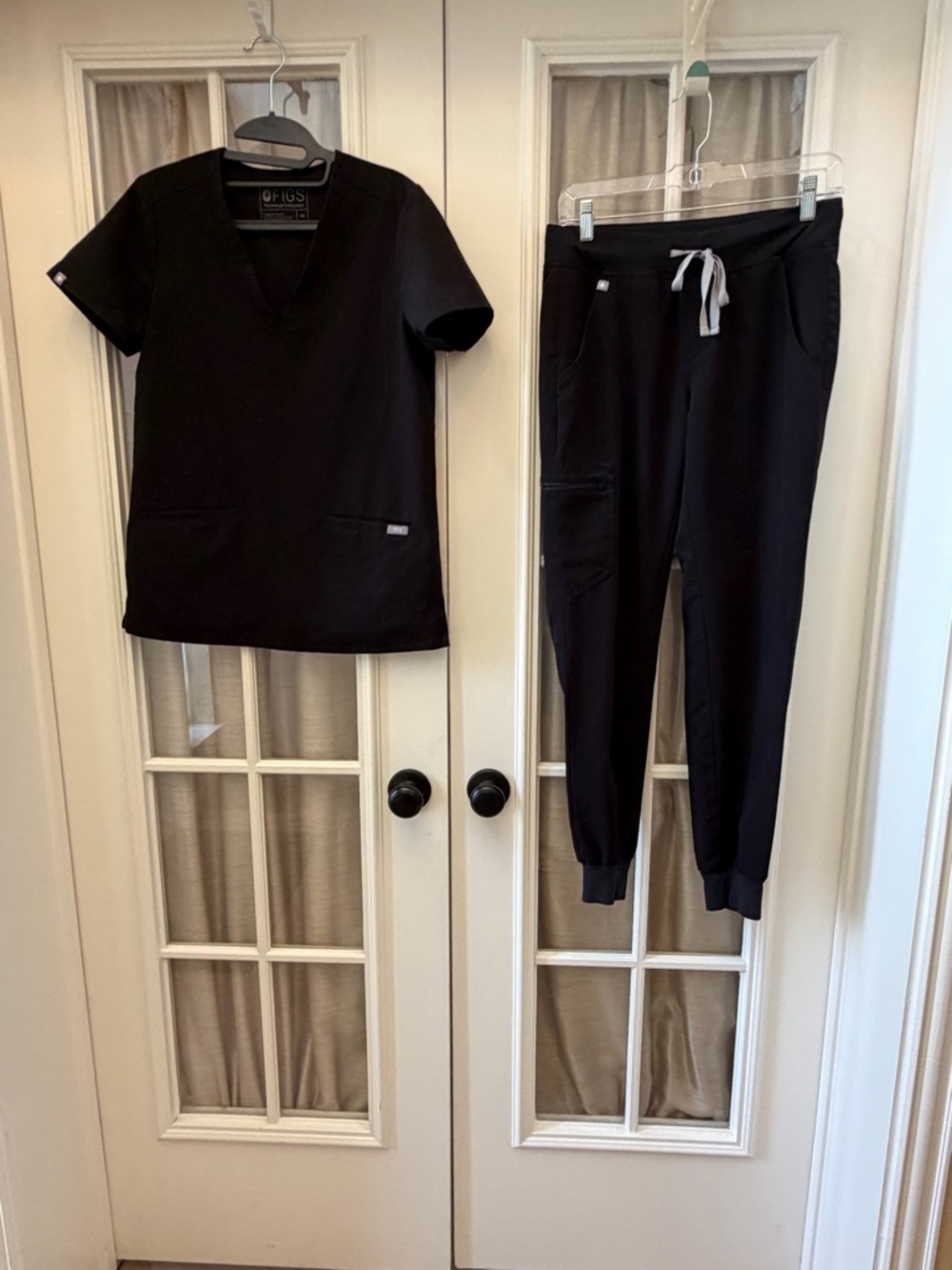 Black XS Figs Scrubs Set w/ Zamora Joggers EUC